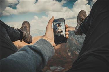In montagna con il proprio smarthpone: progetto pilota per mappare i flussi turistici (Foto www.pixabay.com)