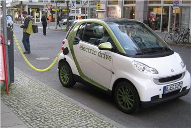 È possibile testare la mobilità elettrica domenica 23 settembre 2018 a Fortezza al cantiere BBT nell'ambito dello Roadshow (Foto: USP/STA)