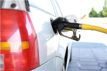 Fissati di orari di servizio dei distributori di carburante in Alto Adige (Foto www.pixabay.com)