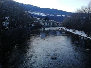 Isarco, ripresi lavori di protezione antipiena a Bressanone (Foto: USP/Agenzia protezione civile)