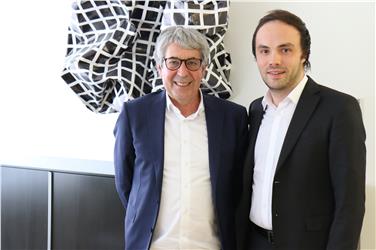 L'assessore Achammer (dx) e il presidente di Assoimprenditori Giudiceandrea (sx). Foto: USP