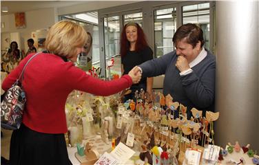 Mercatino di primavera del sociale con prodotti e servizi di cooperative sociali e laboratori protetti (Foto USP/Greta Stuefer)