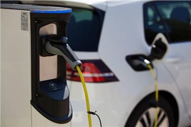 Più sicurezza per le stazioni di ricarica per auto elettriche (Foto www.pixabay.com)