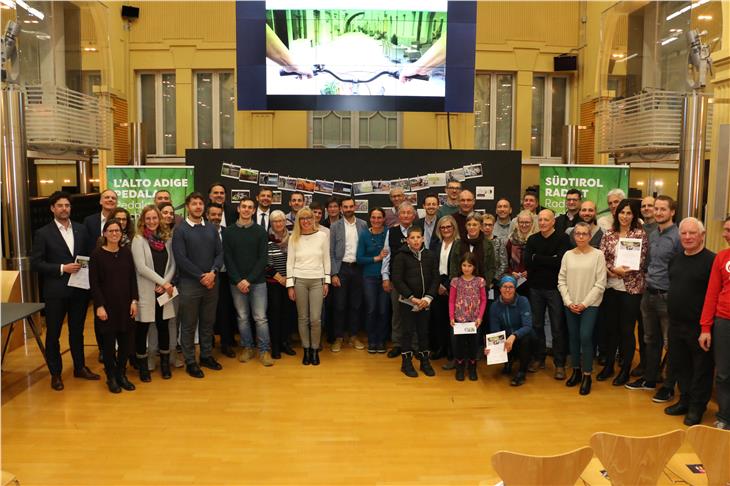Foto di gruppo con i premiati. (Foto: LPA/Roman Clara)