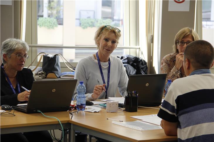 Una simulazione della prova orale all'esame di bilinguismo. (Foto: ASP)