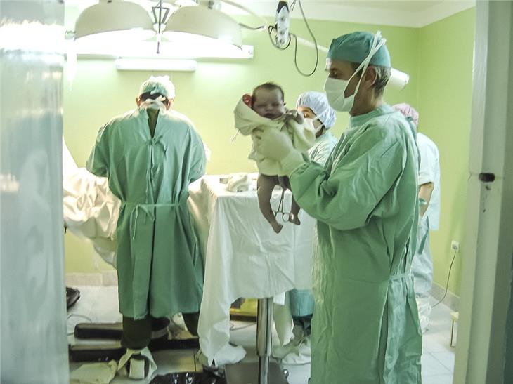 Per valorizzare l’importante funzione dei piccoli ospedali nel sistema sanitario altoatesino sono stati banditi diversi primariati. Quattro candidati per la pediatria di Vipiteno (Foto: pixabay)