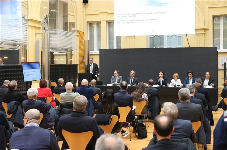 L'incontro di oggi con le parti sociali e le categorie economiche sul Coronavirus. (Foto: ASP/Peter/Natter)