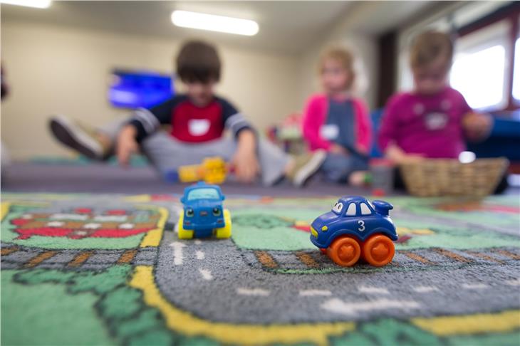 Le insegnanti di scuola dell’infanzia e le collaboratrici pedagogiche possono fare domanda per le graduatoria con lo SPID  (Foto BBC/Unsplash)