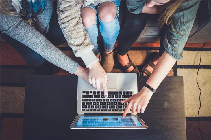 Il kit di orientamento per la scuola media è stato ora attualizzato e digitalizzato. (Foto: John Schnobrich/Unsplash)