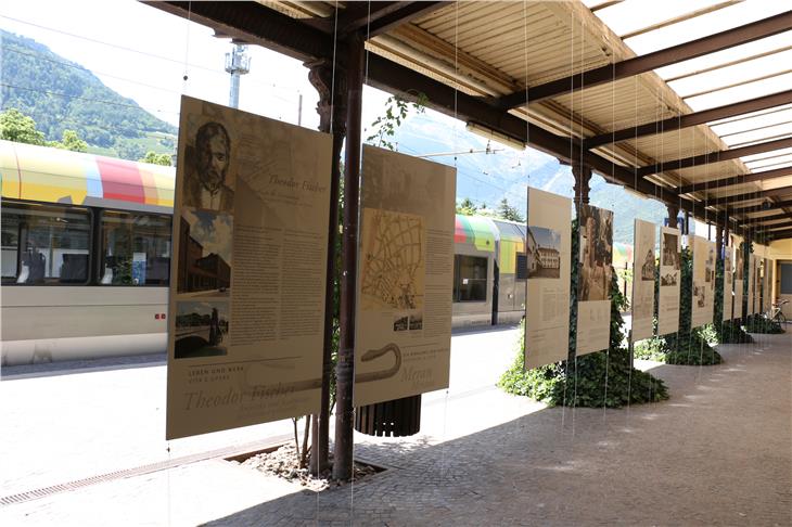 Trenta tavole di grande formato documentano in particolare gli edifici della Posta di Hall in Tirolo e della Scuola maschile di Lana realizzati su progetto di Theodor Fischer (Foto: ASP/Roman Clara)