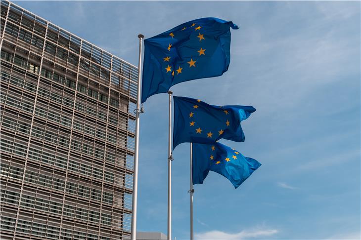 L'esterno del Parlamento Europeo. (Foto: Unsplash)