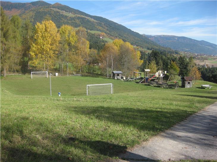 Il parco giochi di Corti è diventato un luogo di aggregazione importante. (Foto: ASP)