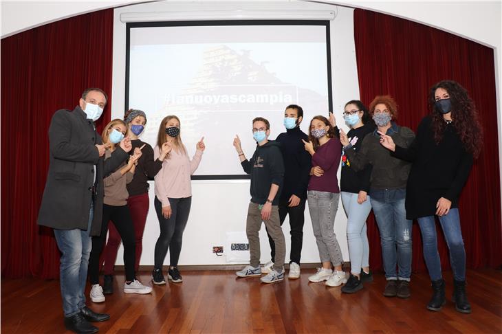 I ragazzi del Vintola18 con l'assessore Giuliano Vettorato (Foto ASP/Thomas Laconi)