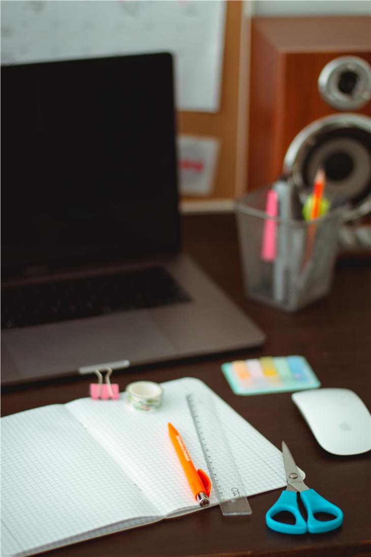 Segnalati otto casi di positività nella scuola italiana. (Foto: Unsplash)