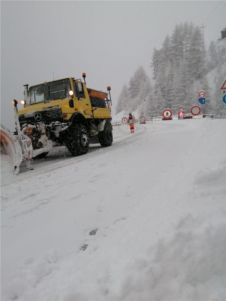 l Servizio strade è attualmente impegnato h24. Nell'immagine Vernago in Val Senales (Foto: ASP/Servizio strade della Provincia)