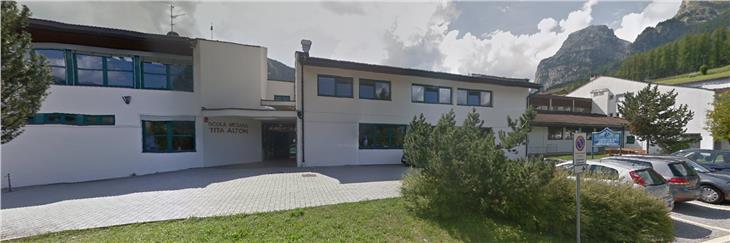 Il centro scolastico di La Villa che sarà abbattuto per lasciare spazio a quello nuovo (Foto ASP)