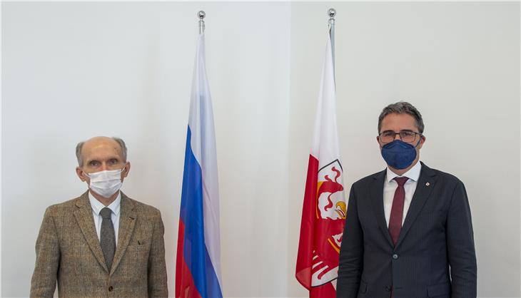 Il presidente Kompatscher con il Console generale della Federazione russa a Milano, Dmitry Shtodin (Foto: ASP/Fabio Brucculeri)