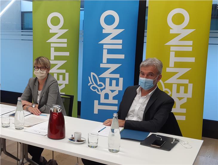 Gli assessori Giulia Zanotelli e Arnold Schuler (Foto: Ufficio stampa Provincia Trento)