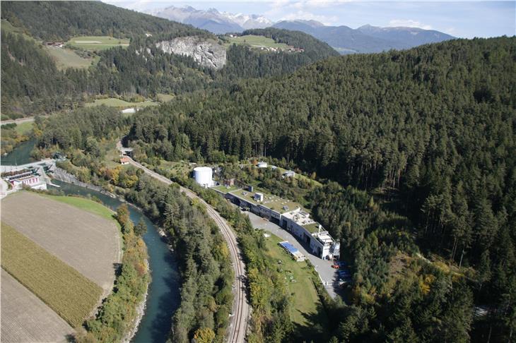 L'area del depuratore IDA Tobl, a San Lorenzo di Sebato, su cui sorgerà l'impianto di trattamento dei fanghi (Foto: ARA Pusteria SPA)