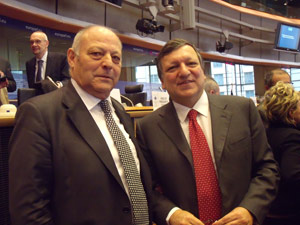 Durnwalder con Barroso al termine della seduta del Comitato delle Regioni a Bruxelles