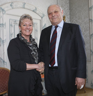 Il presidente Luis Durnwalder e la collega del Canton Grigioni Barbara Janom Steiner.