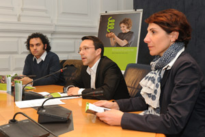 Il vicepresidente Christian Tommasini (centro) presenta la nuova edizione del Festival delle Resistenze (FOTO: USP/A.Pertl)