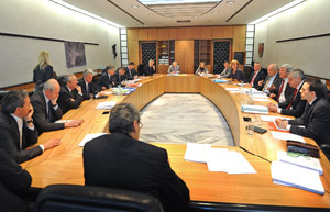 I vertici delle banche locali all'incontro con la Giunta provinciale (Foto: Pertl)