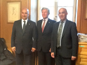 Promuovere le Dolomiti assieme: gli assessori al turismo del Veneto (Marino Finozzi), dell'Alto Adige (Hans Berger) e del Trentino (Tiziano Mellarini)