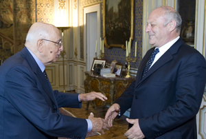 Incontro cordiale: il presidente della Repubblica Napolitano accoglie il presidente Durnwalder al Quirinale (Foto: Giandotti/Quirinale)