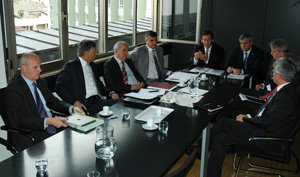 La politica incontra le banche: il gruppo di lavoro con gli assessori Thomas Widmann, Florian Mussner e Roberto Bizzo