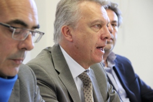 L'assessore Bizzo nella sede MEMC di Sinigo con il rappresentante delle RSU Luca Fellin e il direttore dello stabilimento Claudio Pasolli