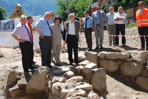 Sopralluogo agli scavi di Maso Stadio-Vadena Foto: USP-Ufficio beni archeologici