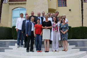 Delegazione dei Giardini Comunali dell’Austria in visita a Trauttmansdorff. 4° da sx il presidente della Provincia Luis Durnwalder