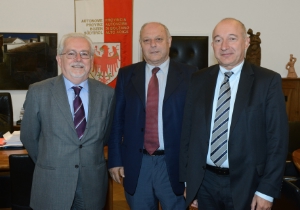 Ex direttore e nuovo direttore dell'INPS-Alto Adige in visita dal presidente della Provincia Durnwalder