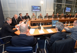 La riunione dei sindaci con il presidente Durnwalder e l'assessore Mussner (Foto Pertl)