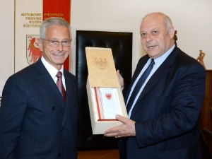 Il presidente Durnwalder riceve visita di commiato del questore Rotondi (Foto: USP/A.Pertl)