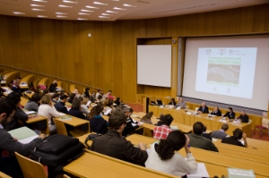 In 250 partecipano al 2° Convegno italiano sulla riqualificazione fluviale e gestione del territorio in svolgimento alla LUB a Bolzano.