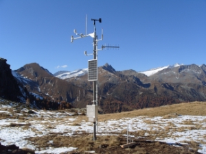 Il campo neve del Servizio Meteo presso Malga Fadner a Rio Bianco in Valle Aurina.