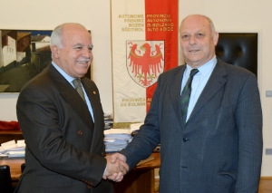 Visita di presentazione del nuovo questore di Bolzano Leonardo La Vigna dal presidente della Provincia Luis Durnwalder (FOTO: USP/A.Pertl)