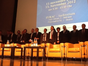 Foto di gruppo dopo la firma del protocollo d'intesa