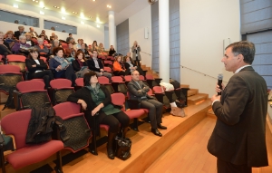 L'assessore provinciale alla sanità Richard Theiner è intervenuto al Convegno coclusivo del progetto Interreg IV  "Comune sano: dialogare, partecipare, crescere insieme" portato avanti negli ultimi due anni da cinque Comuni altoatesin