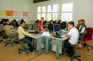Uno dei laboratori della "Mattei" di Bressanone