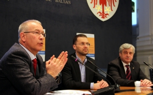 Un portale web per ridurre gli ingorghi in Val Pusteria: da sinistra Paolo Montagner, Roland Griessmair e Florian Mussner