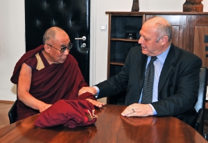 Un incontro tra il Dalai Lama e il presidente altoatesino Luis Durnwalder