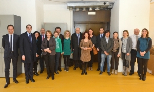 Il presidente Durnwalder con i dirigenti ed i collaboratori dell'Agenzia