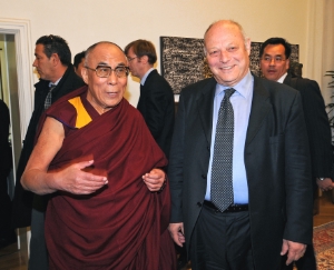 Uno dei precedenti incontri tra il Dalai Lama e il presidente della Provincia Luis Durnwalder