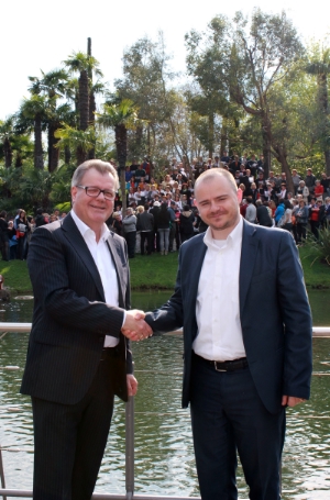 Erich Deltedesco, presidente dell'Associazione dei Cori dell'Alto Adige e Daniel Bedin, direttore dei Giardini di Castel Trauttmansdorff