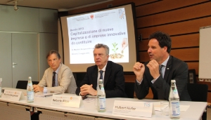 Bando start-up per imprese innovative: Maurizio Bergamini, Roberto Bizzo e il direttore del TIS Hubert Hofer