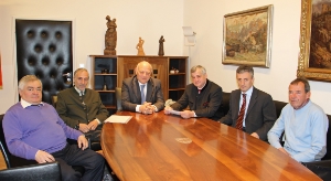 Incontro con la delegazione dei ladini bellunesi: Ugo Dariz, Stefano Verocai, Luis Durnwalder, Florian Mussner, Paolo Frena e Ilario Dariz