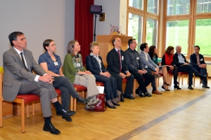 L'assessore Richard Theiner discute delle prossime misure nel corso della Conferenza della famiglia a Stella di Renon